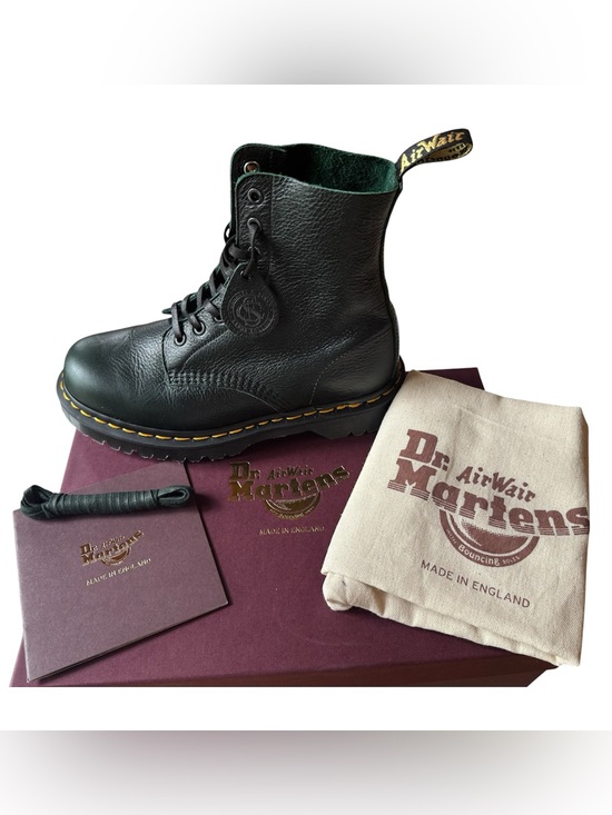 Dr. Martens Shoes - Rare Dr. Martens deep green 1460 Pascal Made in England Buckingham size 7 US